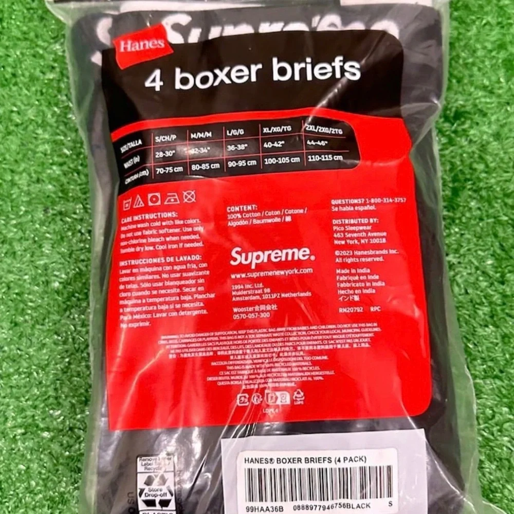 Supreme x Hanes Black Boxer Briefs - Red Logo